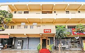 Oyo Flagship Hotel Golden Suites
