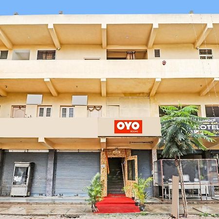 Oyo Flagship Hotel Golden Suites Bangalore Exterior foto