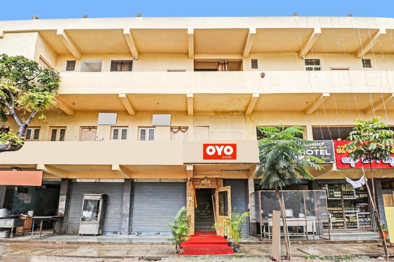 Oyo Flagship Hotel Golden Suites Bangalore Exterior foto